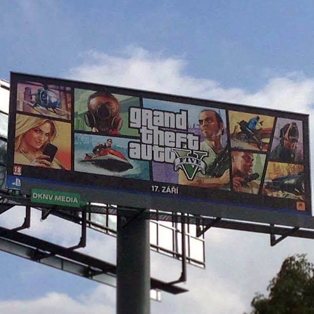 Grand Theft Auto V (2013) - bilboardy u silnic